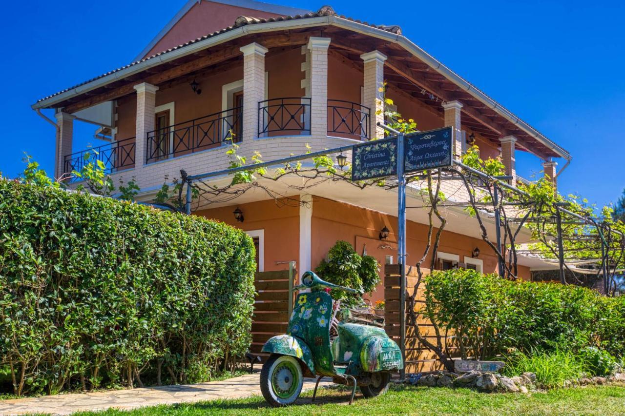 Christinas Apartments Ágios Matthaíos المظهر الخارجي الصورة