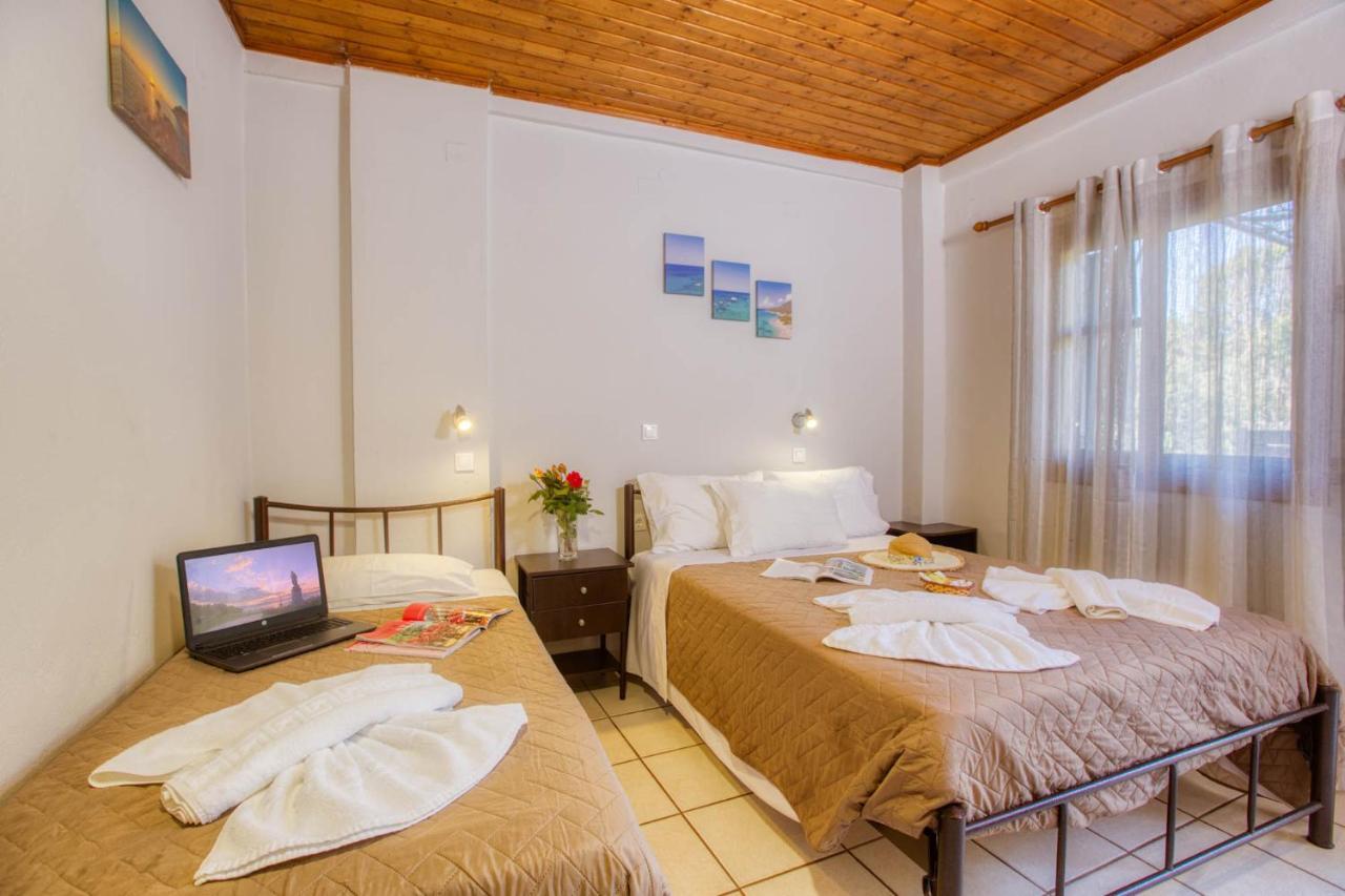 Christinas Apartments Ágios Matthaíos المظهر الخارجي الصورة